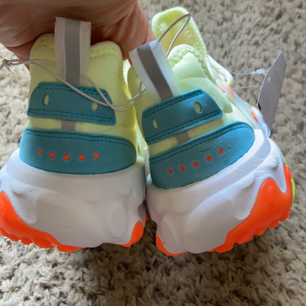 Nike React Presto 'Psychedelic Lava' - image 5